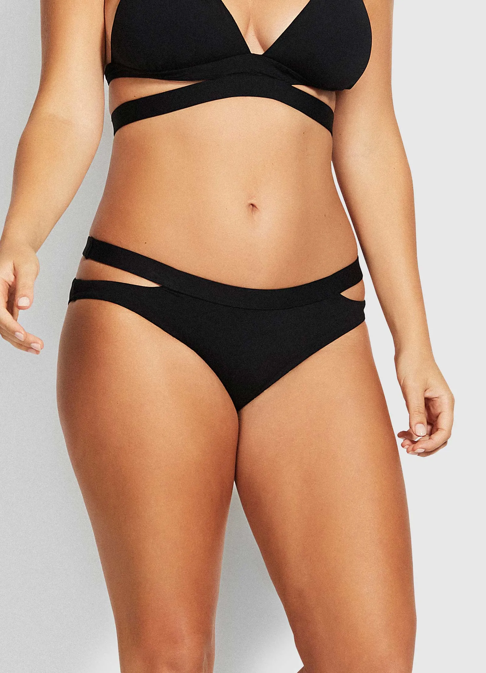 Active Split Band Hipster Bikini Pants - Black