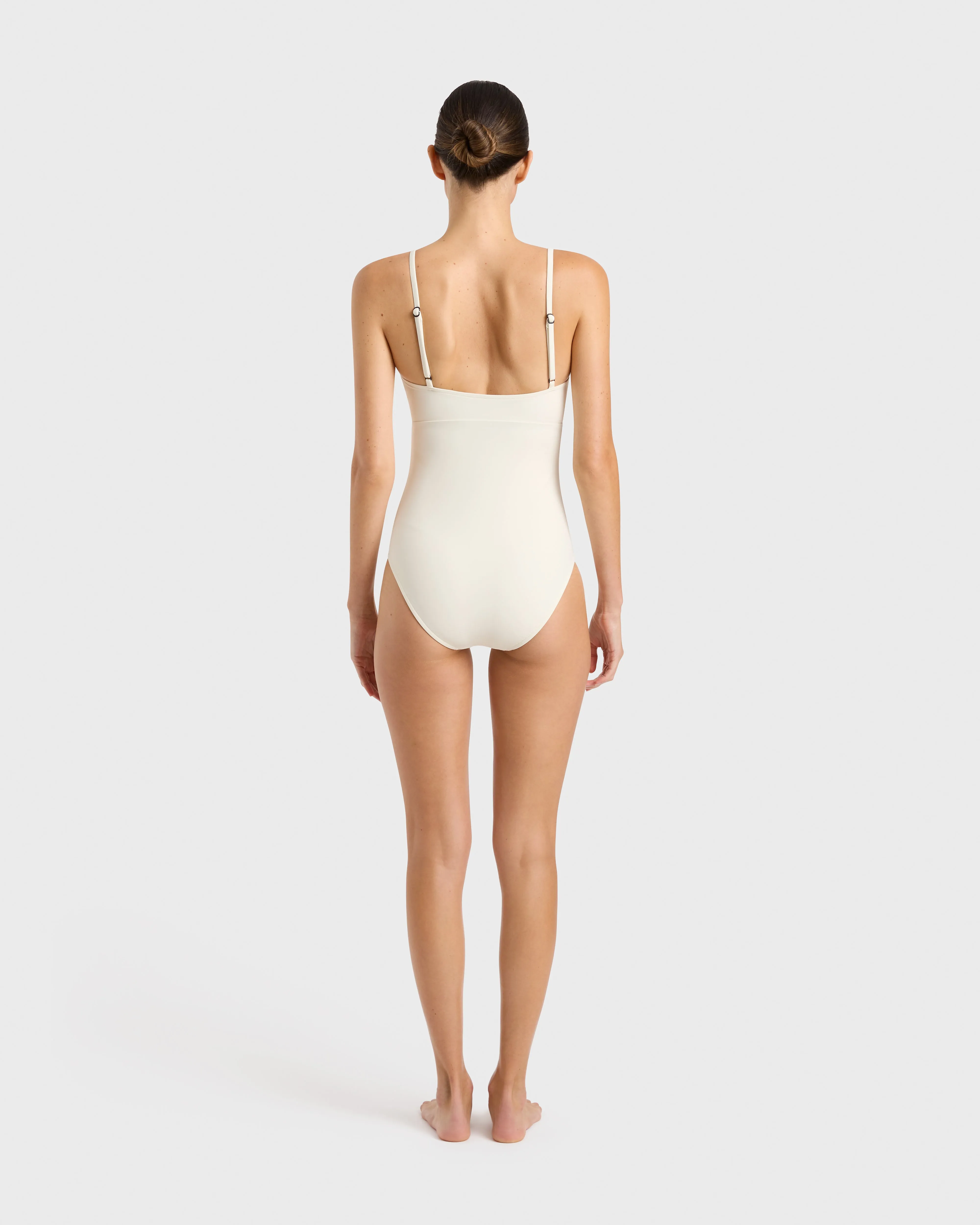 Aerin One Piece - Pearl (Sculpteur)