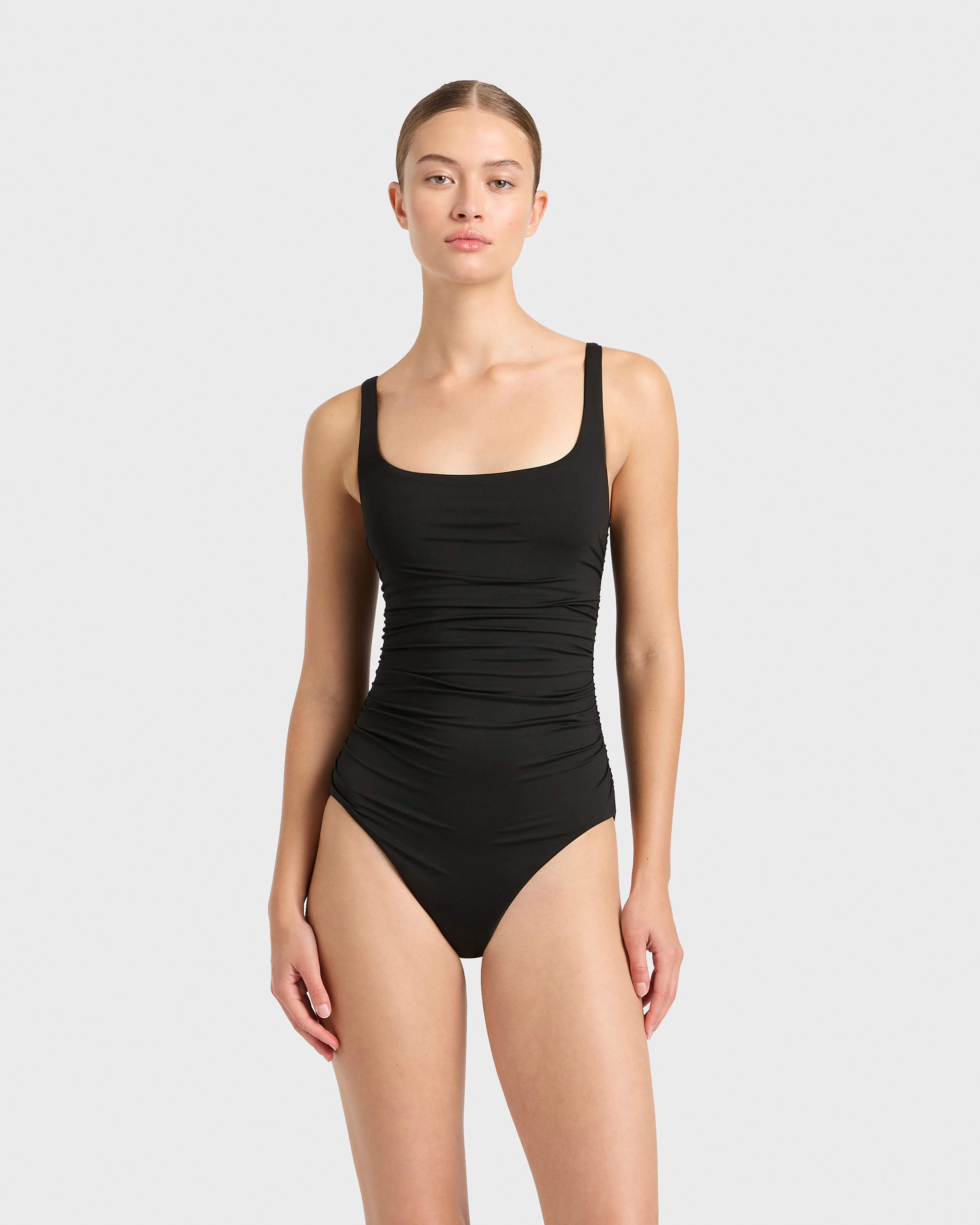 Arya One Piece - Black (Embodee)
