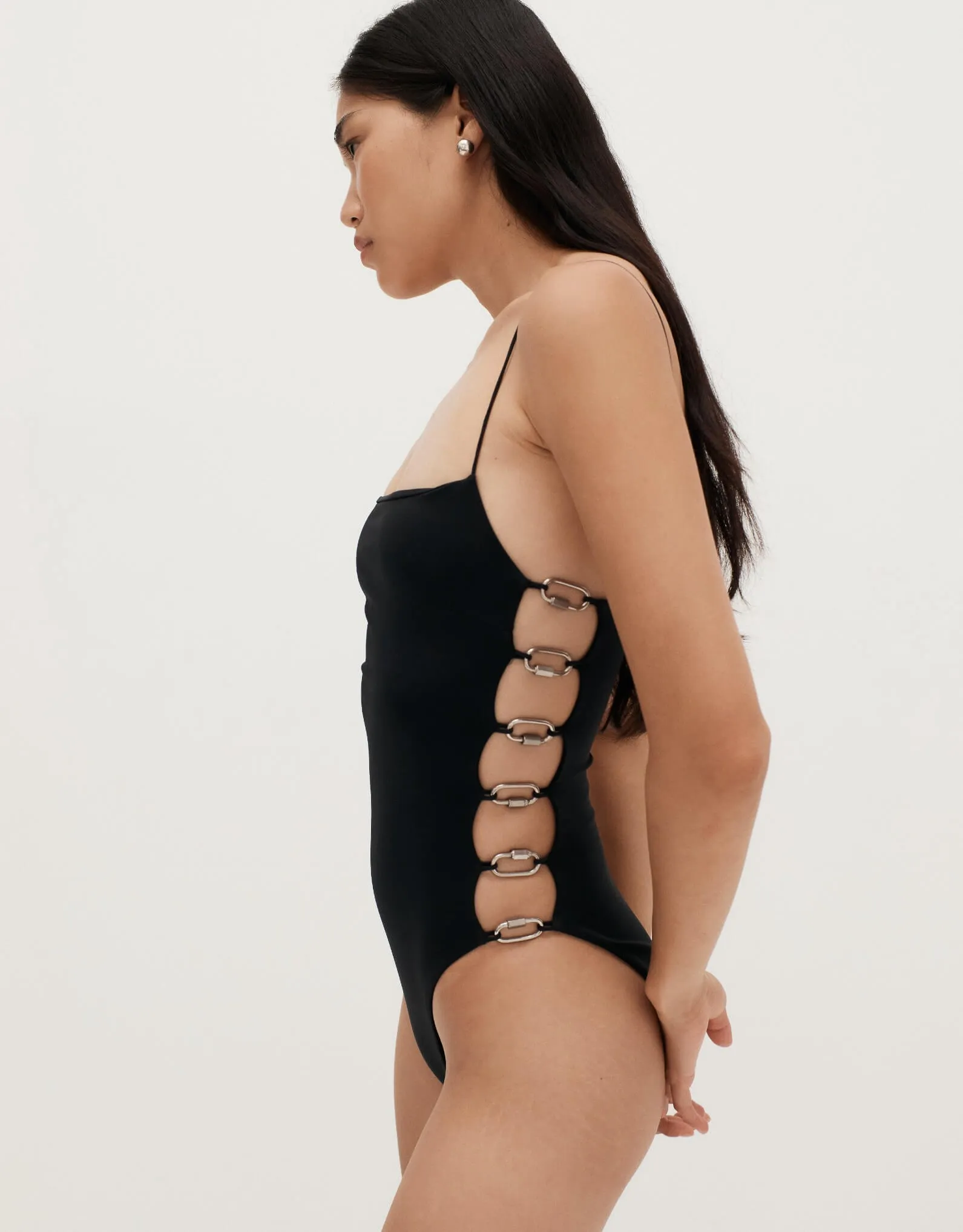 Bravissimo Hardware One Piece