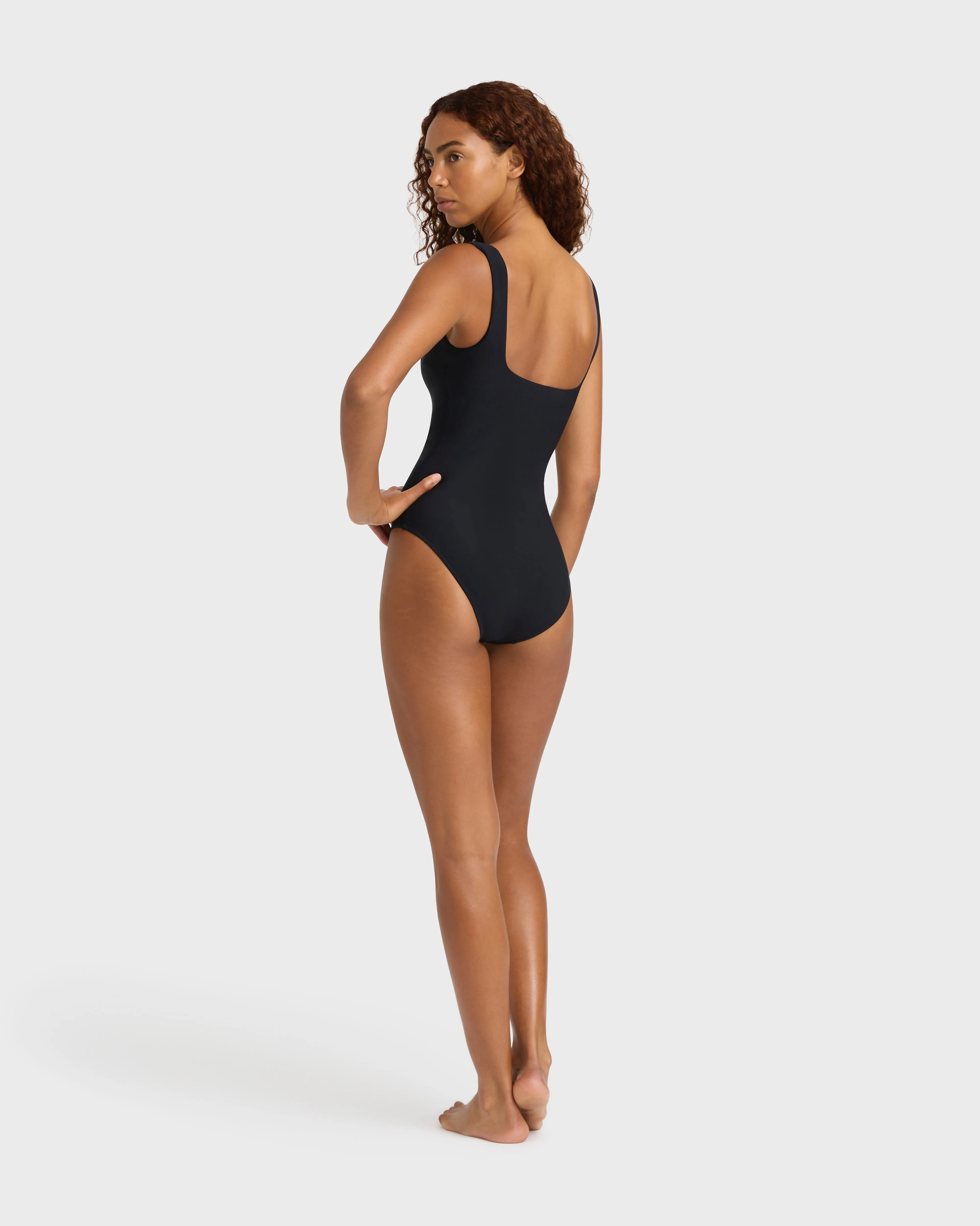 Clemence One Piece - Black (Sculpteur)