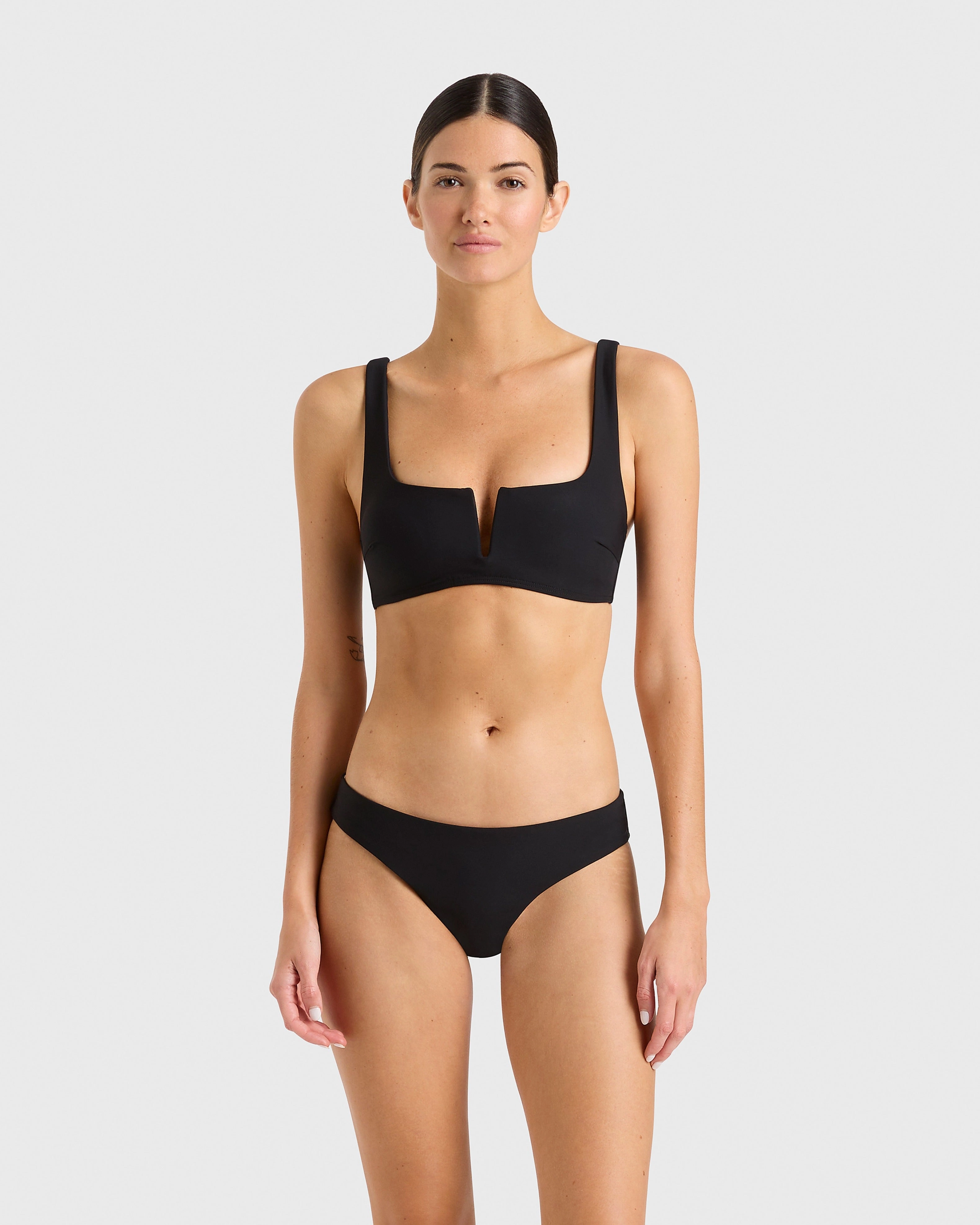 Clio Bikini Top - Black (Sculpteur)