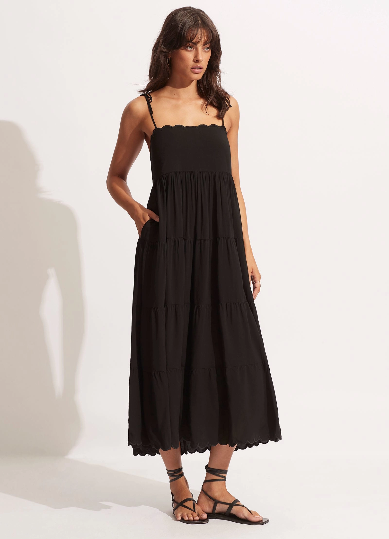 Gia Scallop Midi Dress - Black