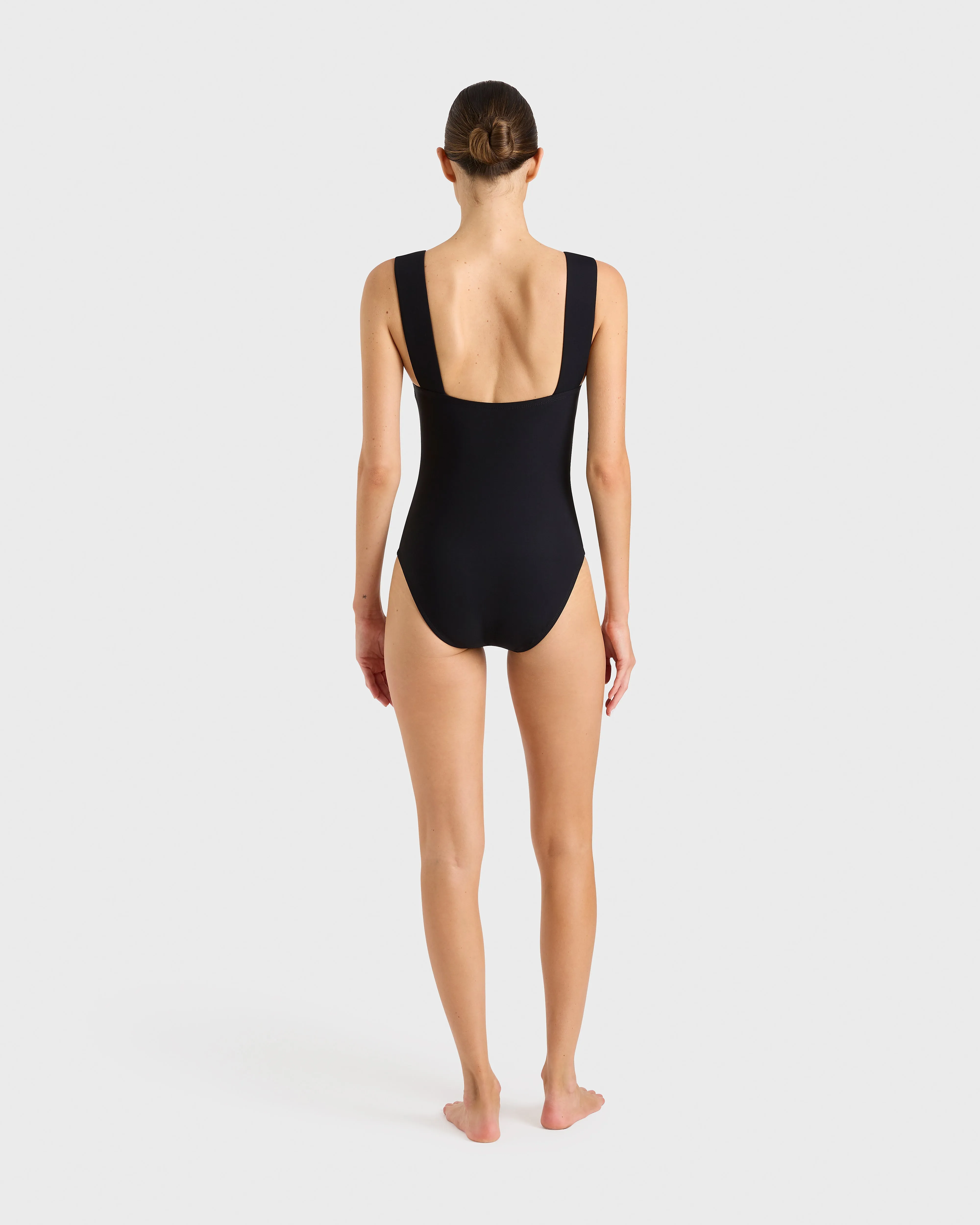 Gwen One Piece - Black (Sculpteur)