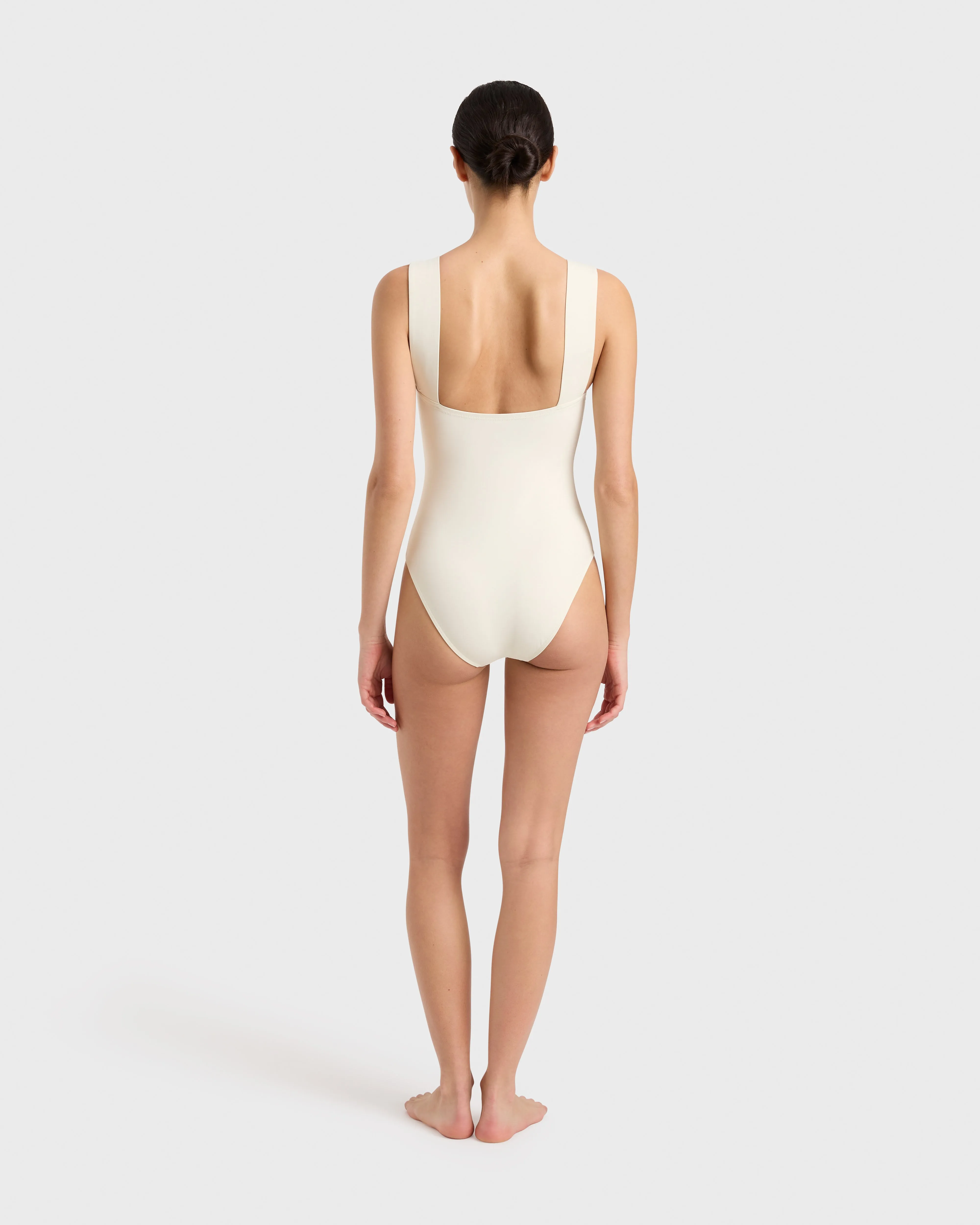 Gwen One Piece - Pearl (Sculpteur)
