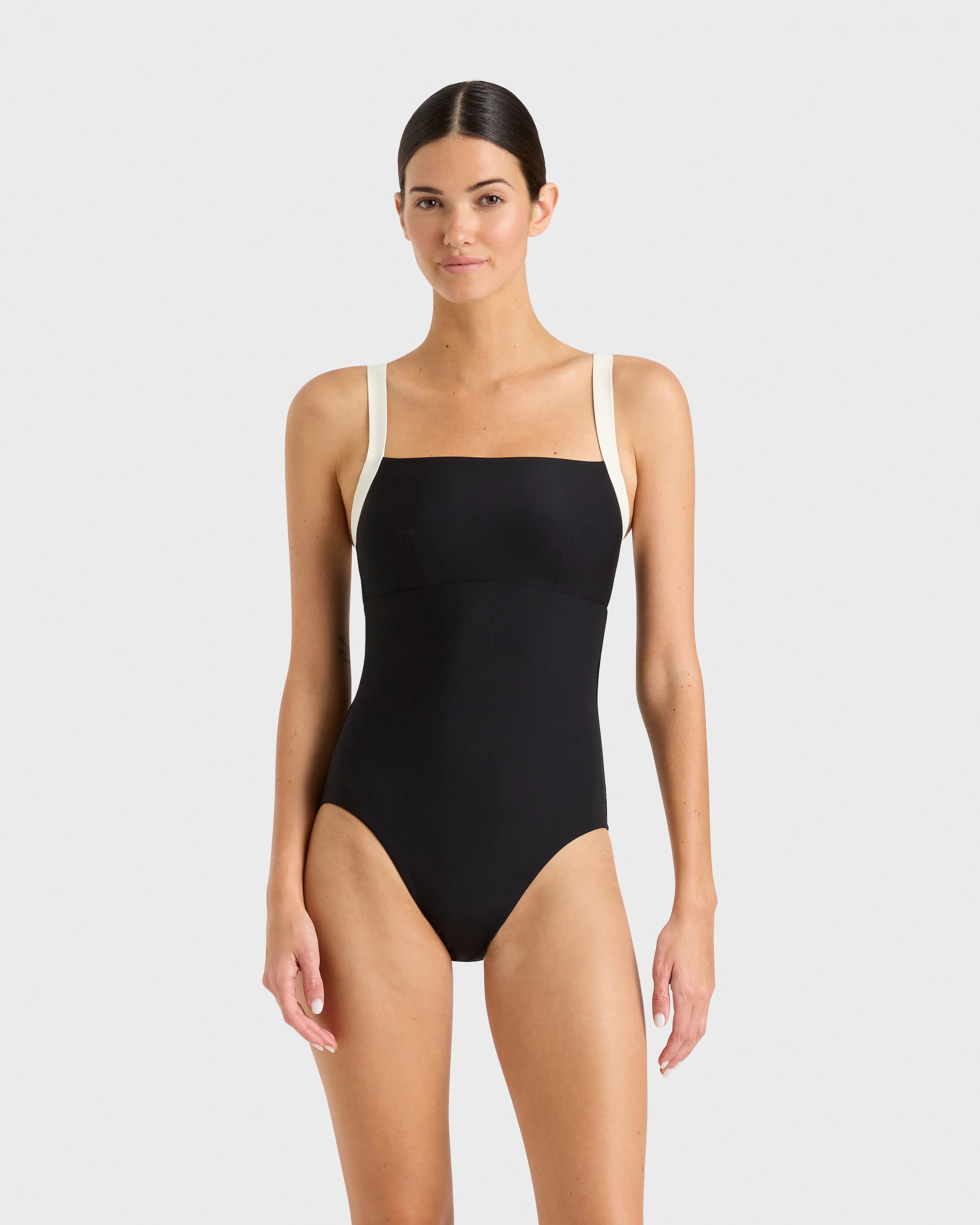 Hana One Piece - Black & Pearl (Sculpteur)
