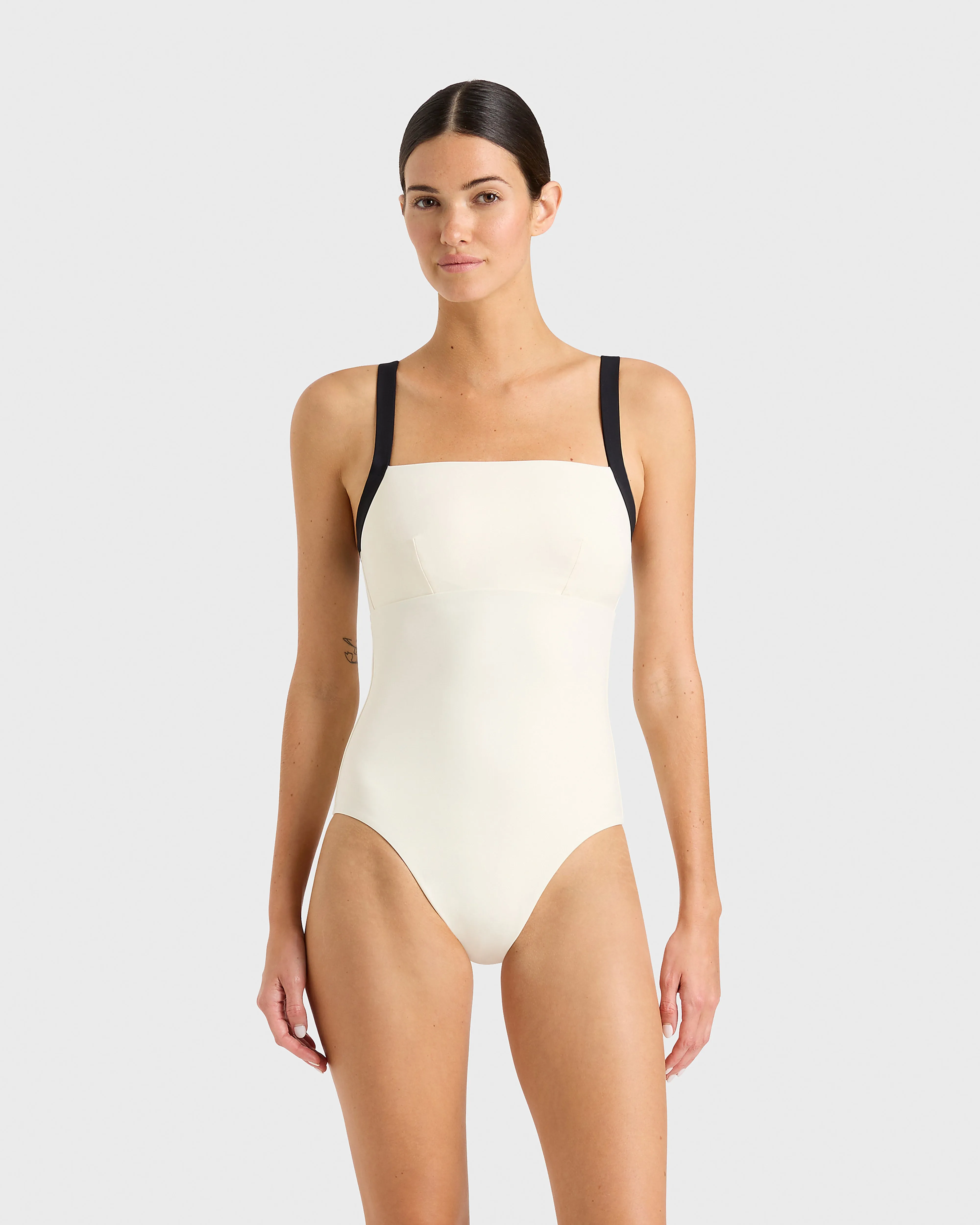 Hana One Piece - Pearl (Sculpteur)