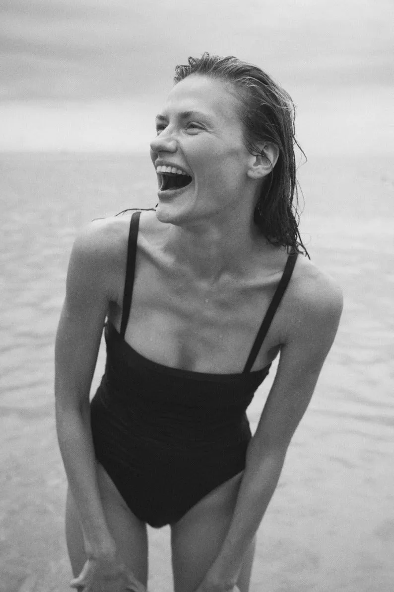 Harlow One Piece - Black (Embodee)