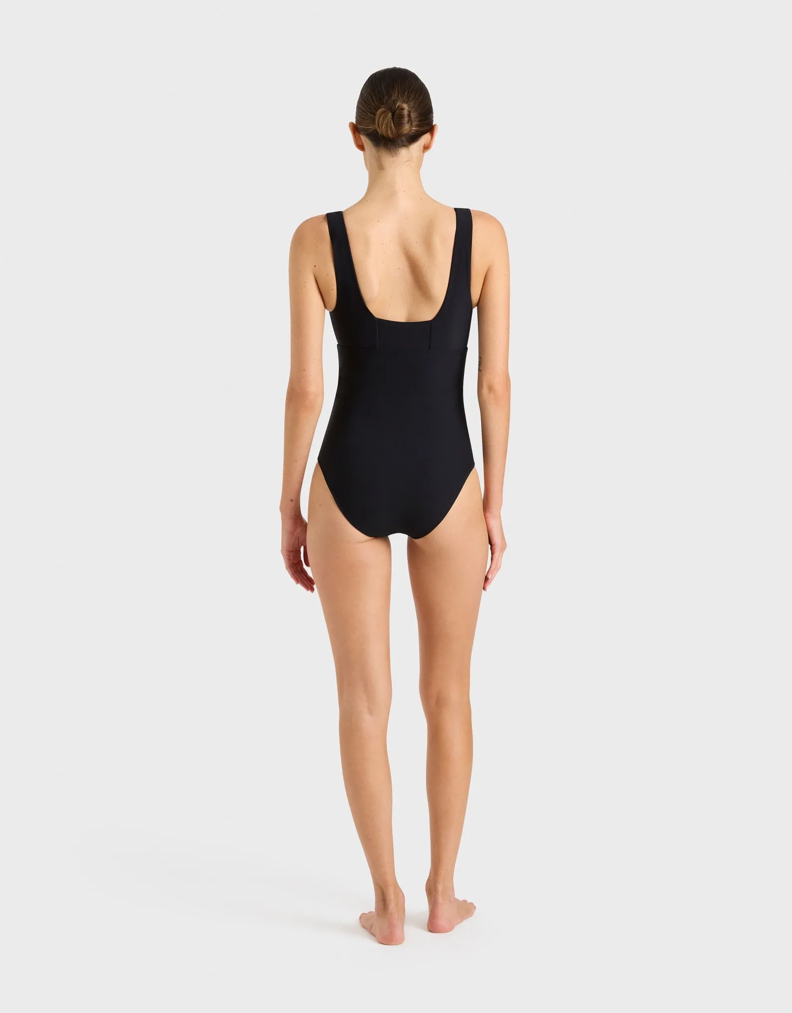 Lois One Piece Black, B-DD Cup