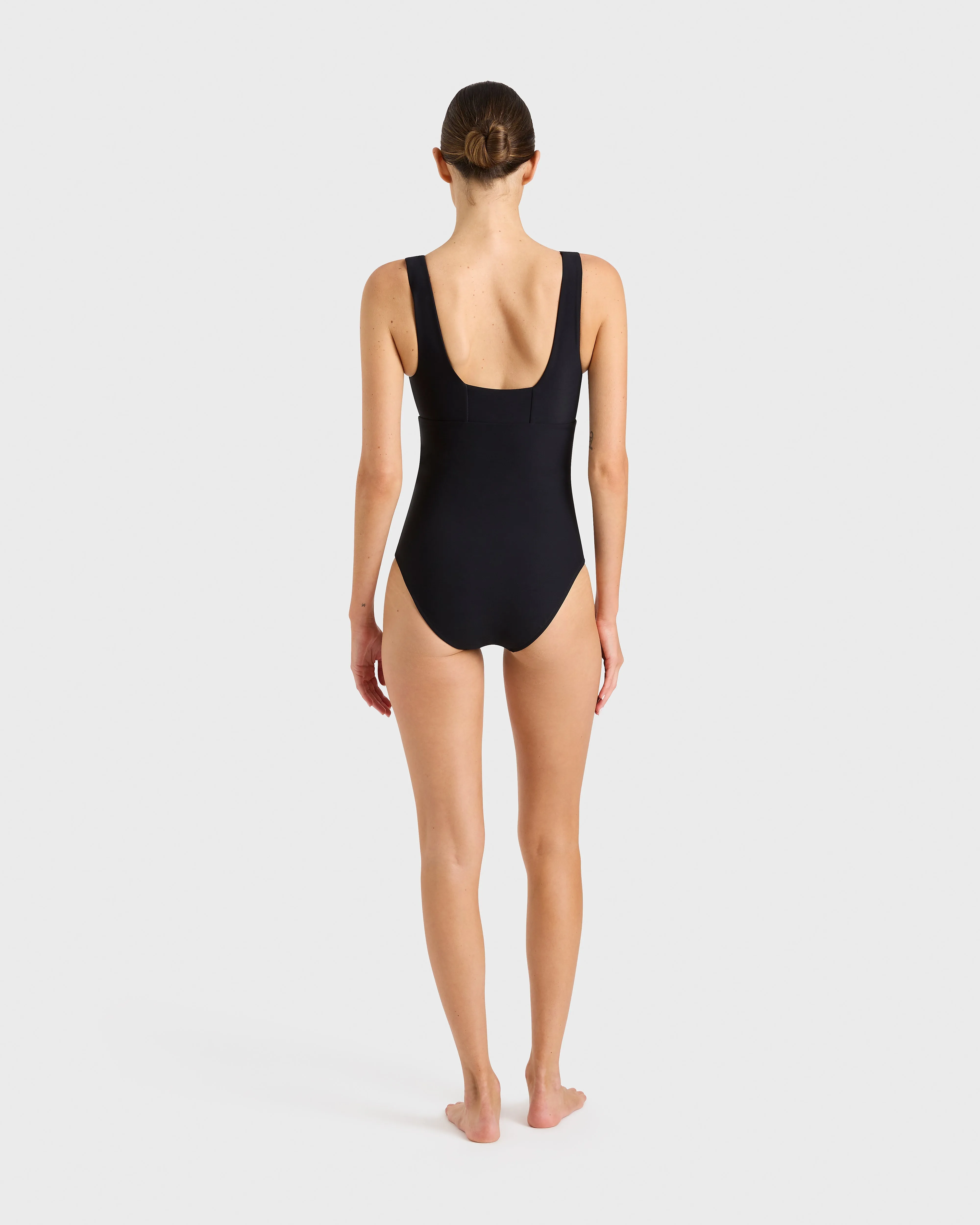 Lois One Piece - Black (Sculpteur)
