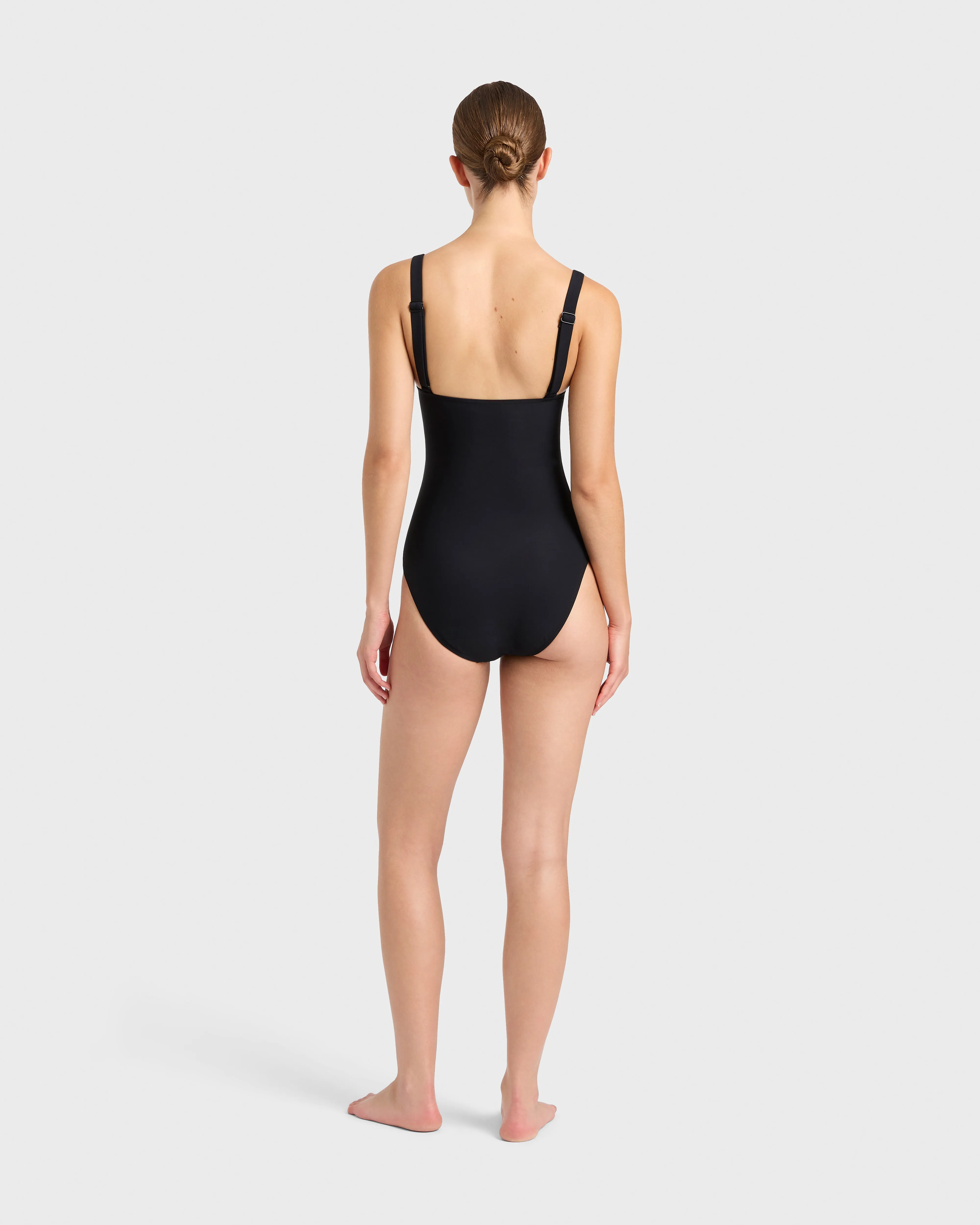 Loures One Piece - Black (Sculpteur)