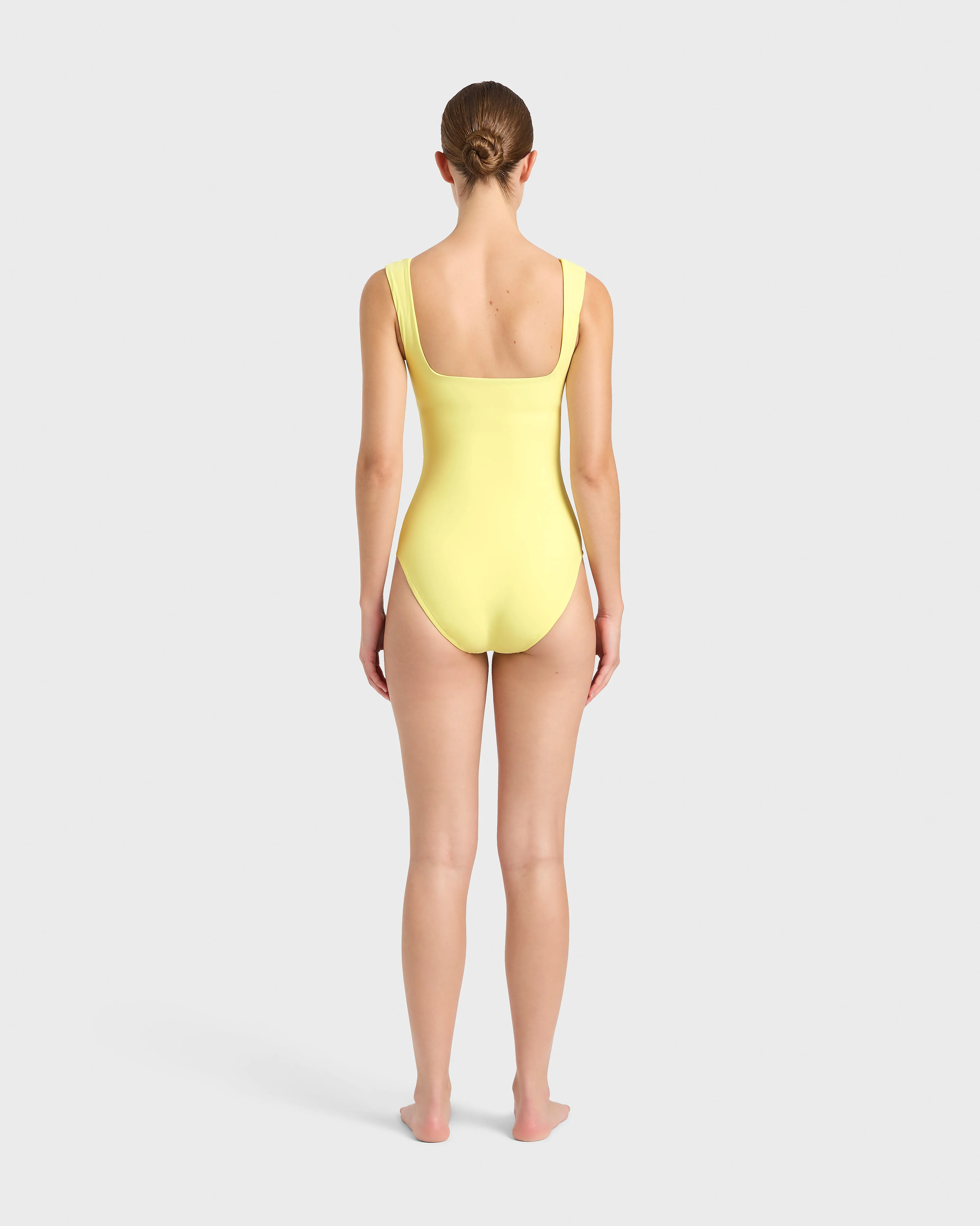 Mackinley One Piece - Lemonade (Sculpteur)