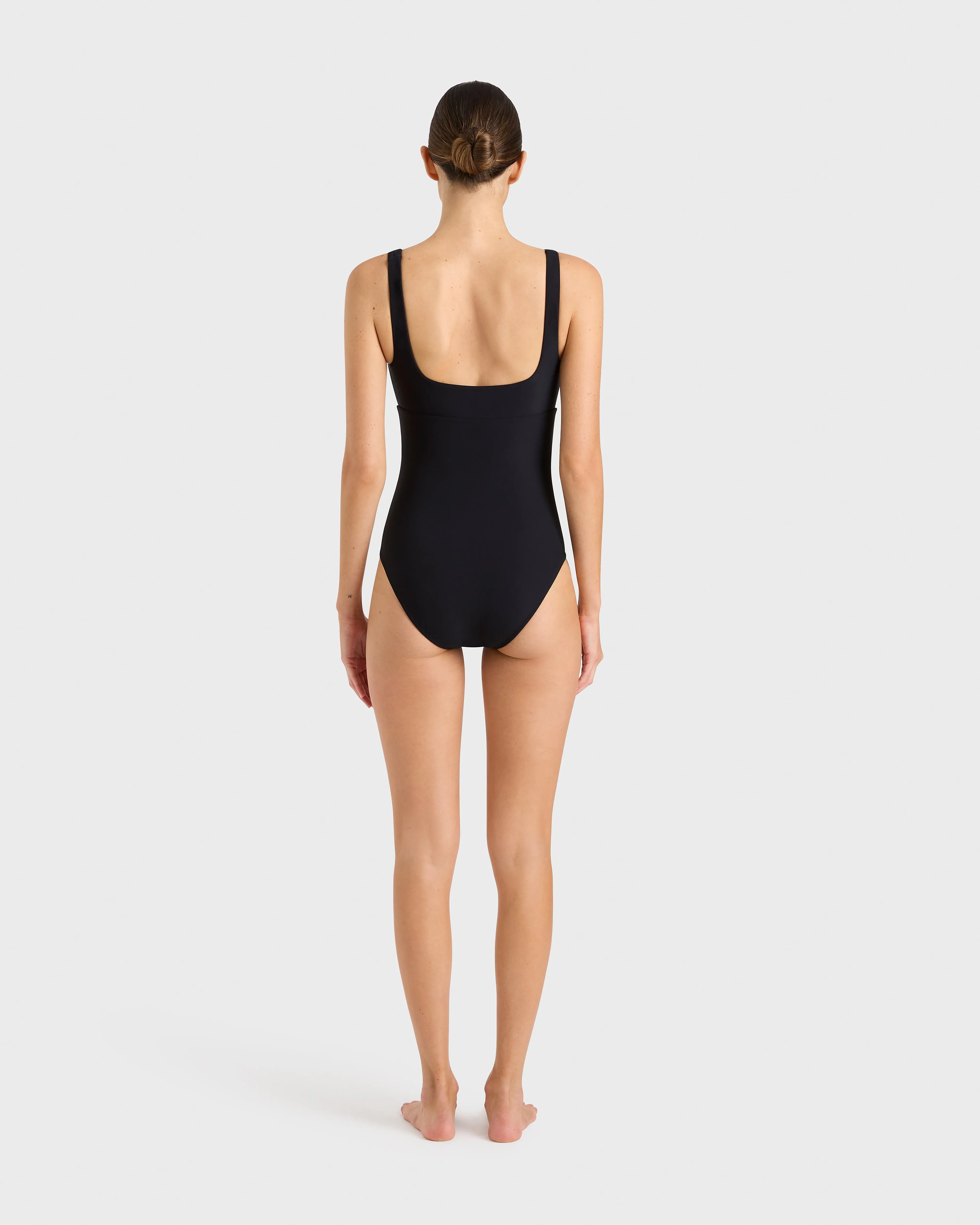 Maika One Piece E/F - Black (Sculpteur)