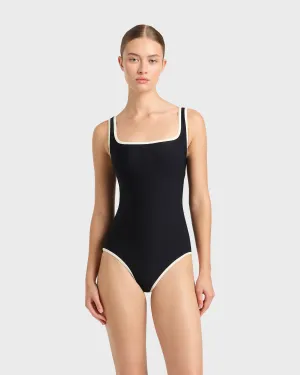 Mckenna One Piece - Black (Sculpteur)