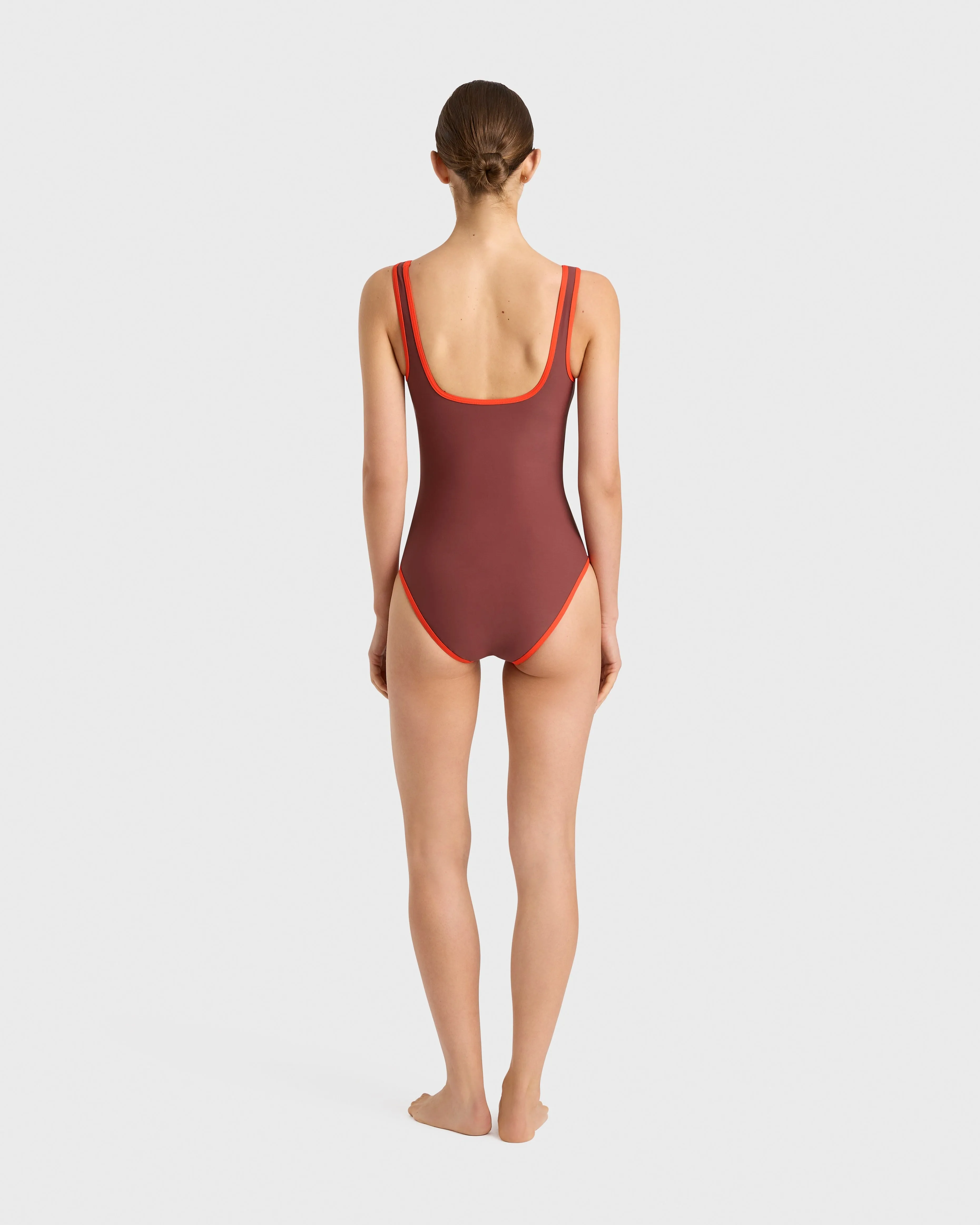 McKenna One Piece - Ruby (Sculpteur)