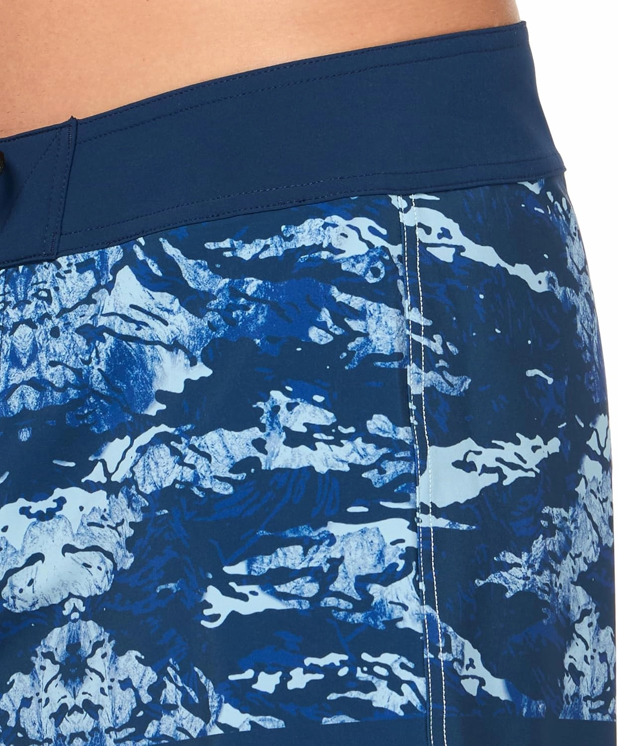 Oakley Men's Swell Line Recycled 18" Boardshort