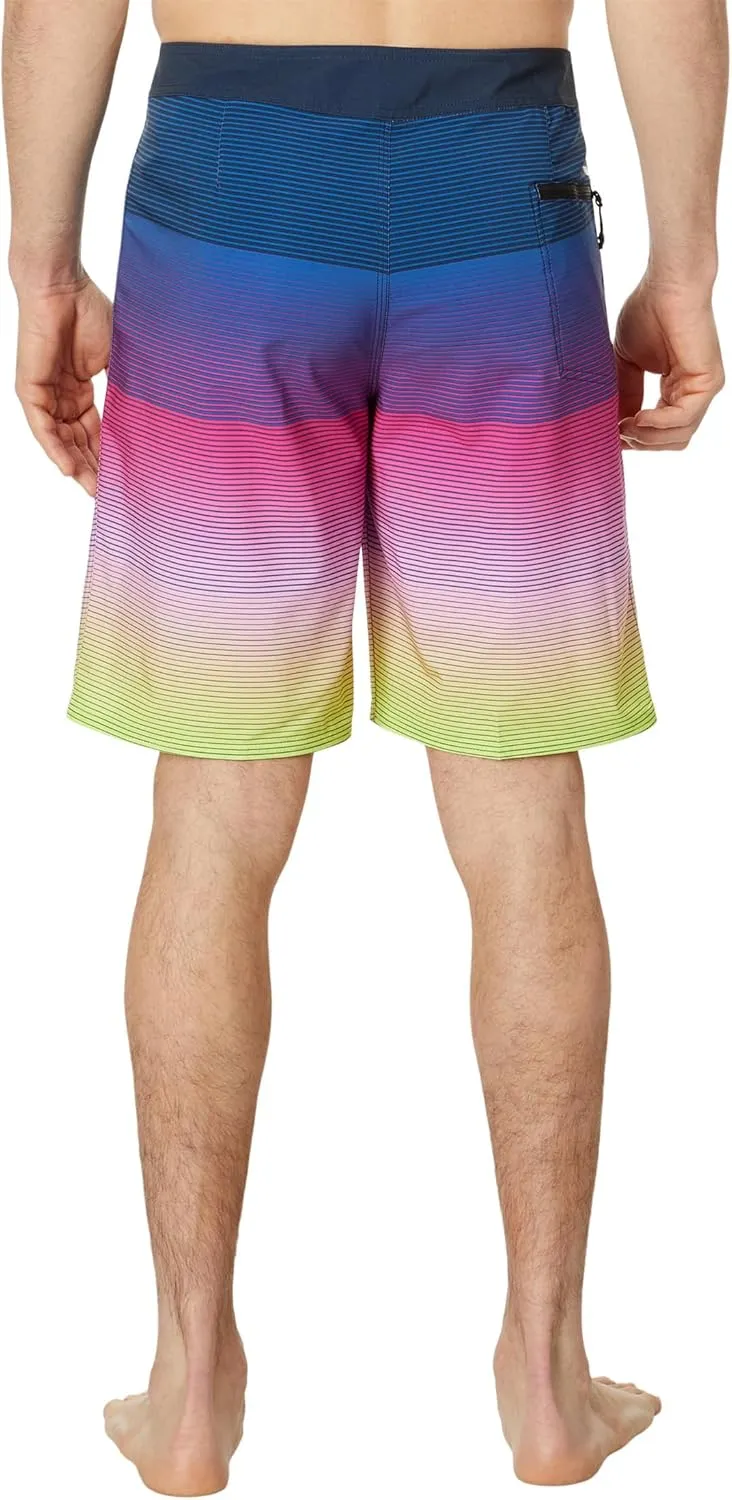 Quiksilver Men's Standard Surfsilk Massive 20 Boardshort Swim Trunk