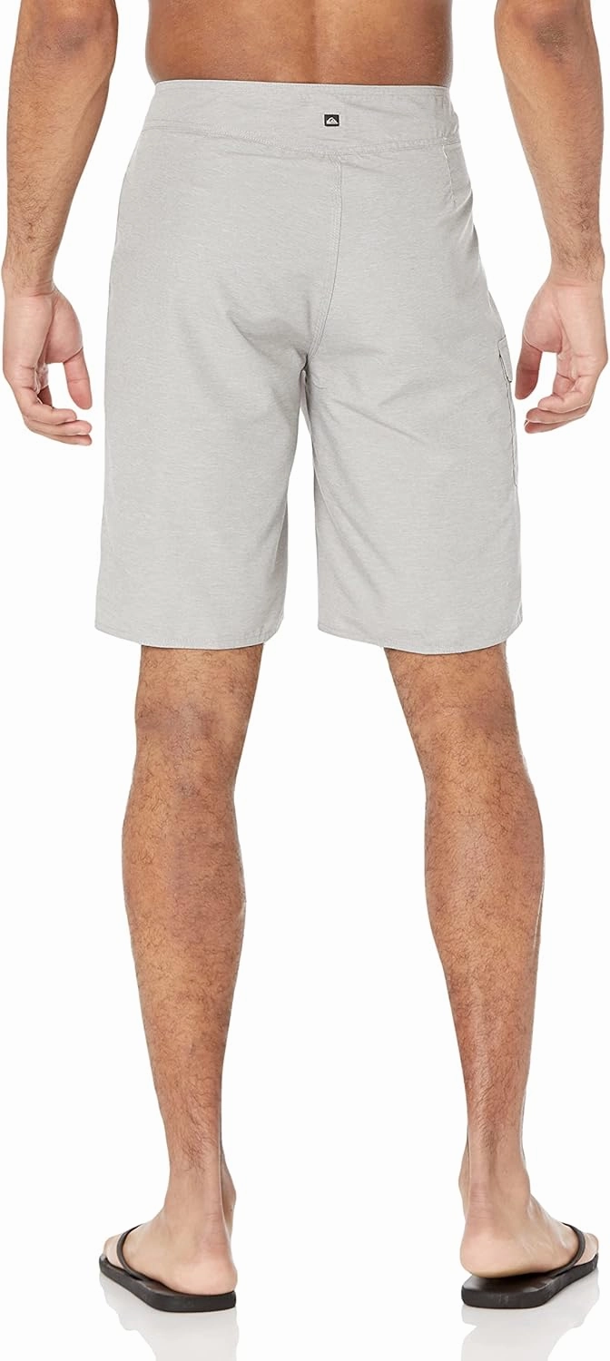 Quiksilver Men's Standard Everyday 21" Board Shorts