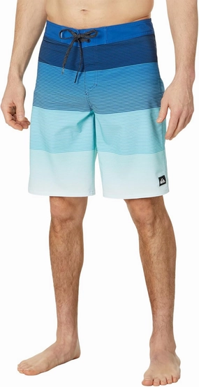 Quiksilver Men's Standard Surfsilk Massive 20 Boardshort Swim Trunk