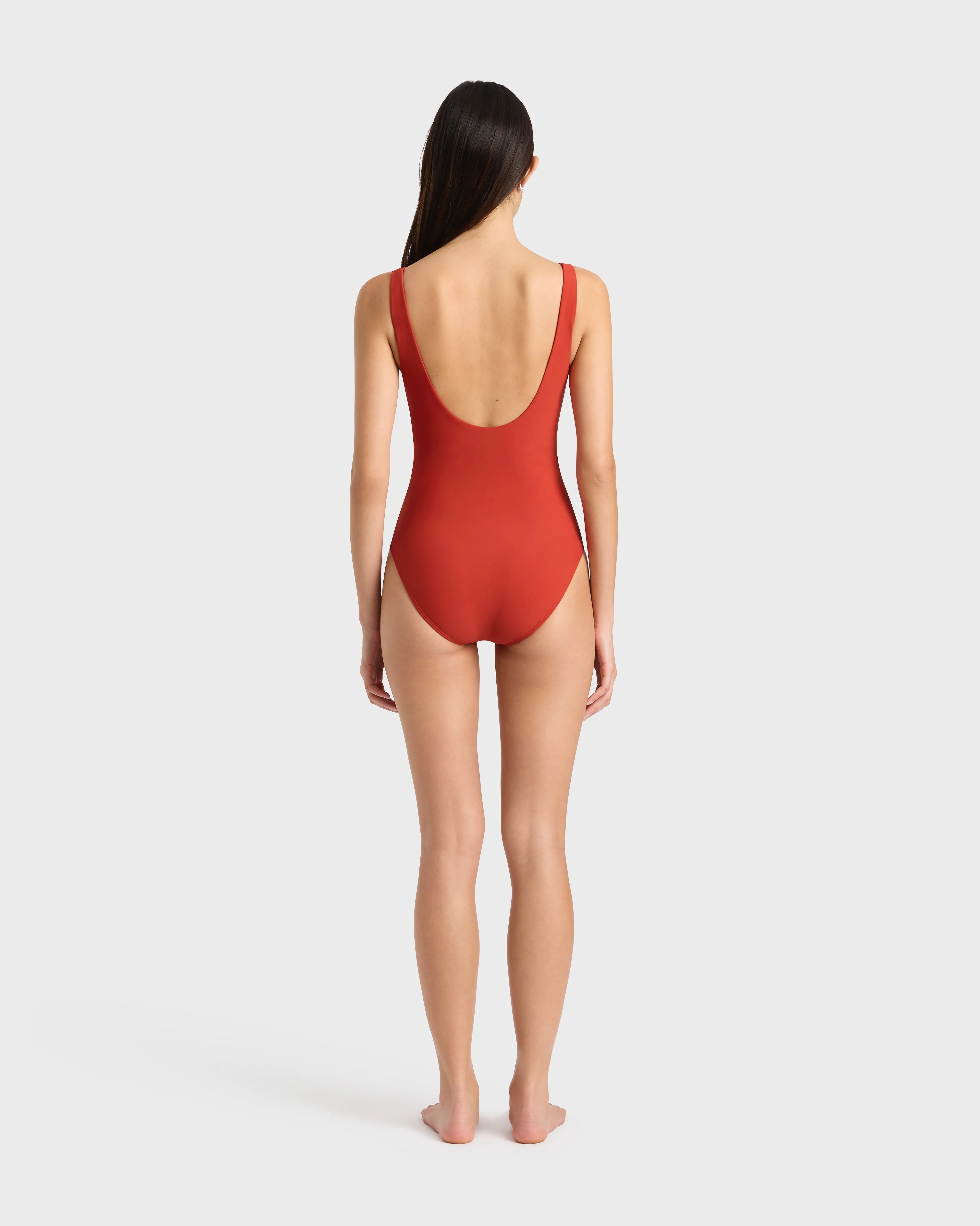 Verity One Piece - Rosso (Sculpteur)