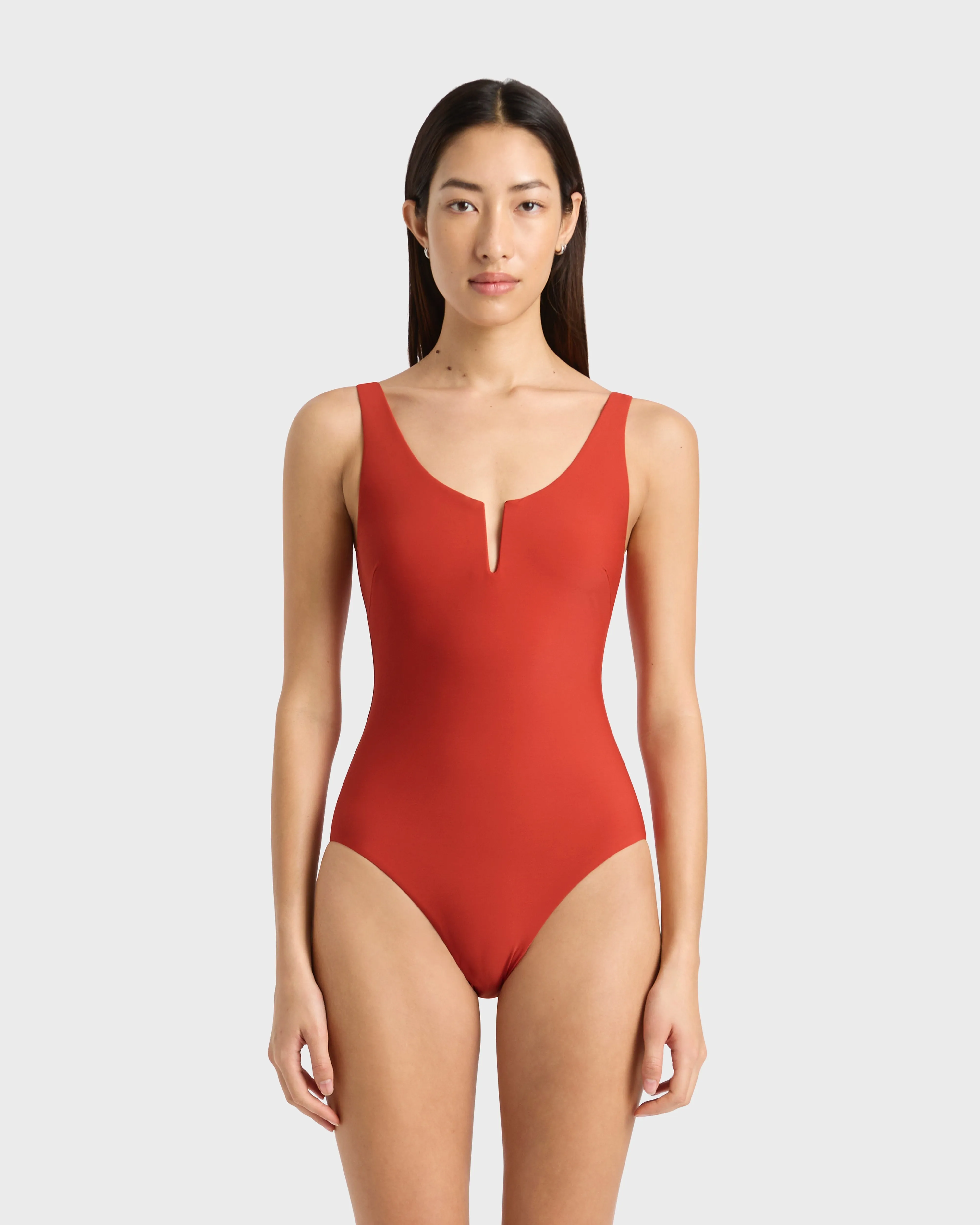 Verity One Piece - Rosso (Sculpteur)