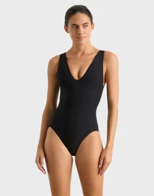 Vida One Piece, Black